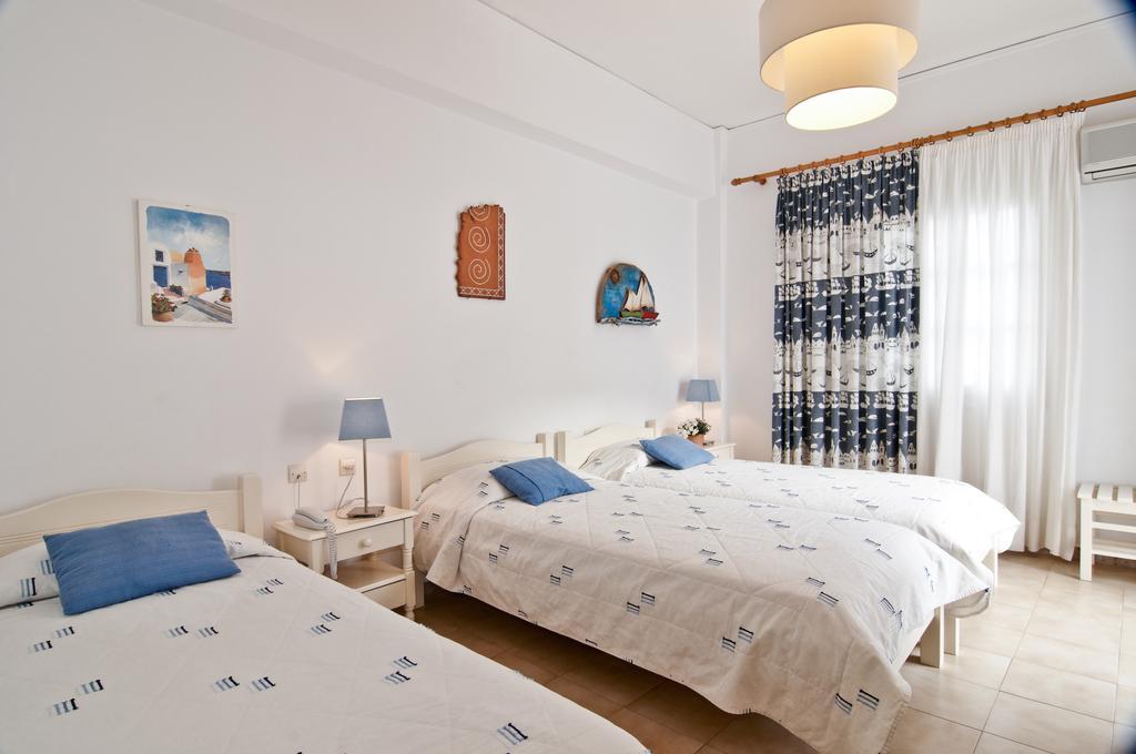 Hotel Matina Kamári Esterno foto