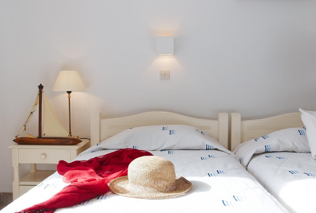 Hotel Matina Kamári Esterno foto