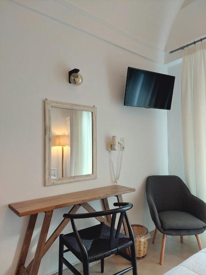 Hotel Matina Kamári Esterno foto